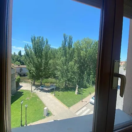 Apartamento Parque Juderia شقة Peñafiel